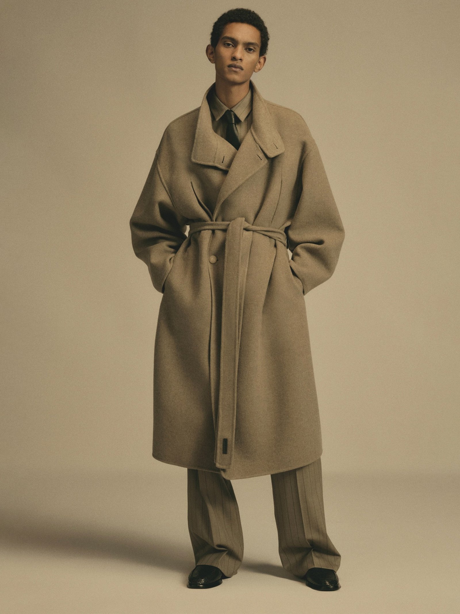 Wool Cashmere Highneck Coat - Image 9