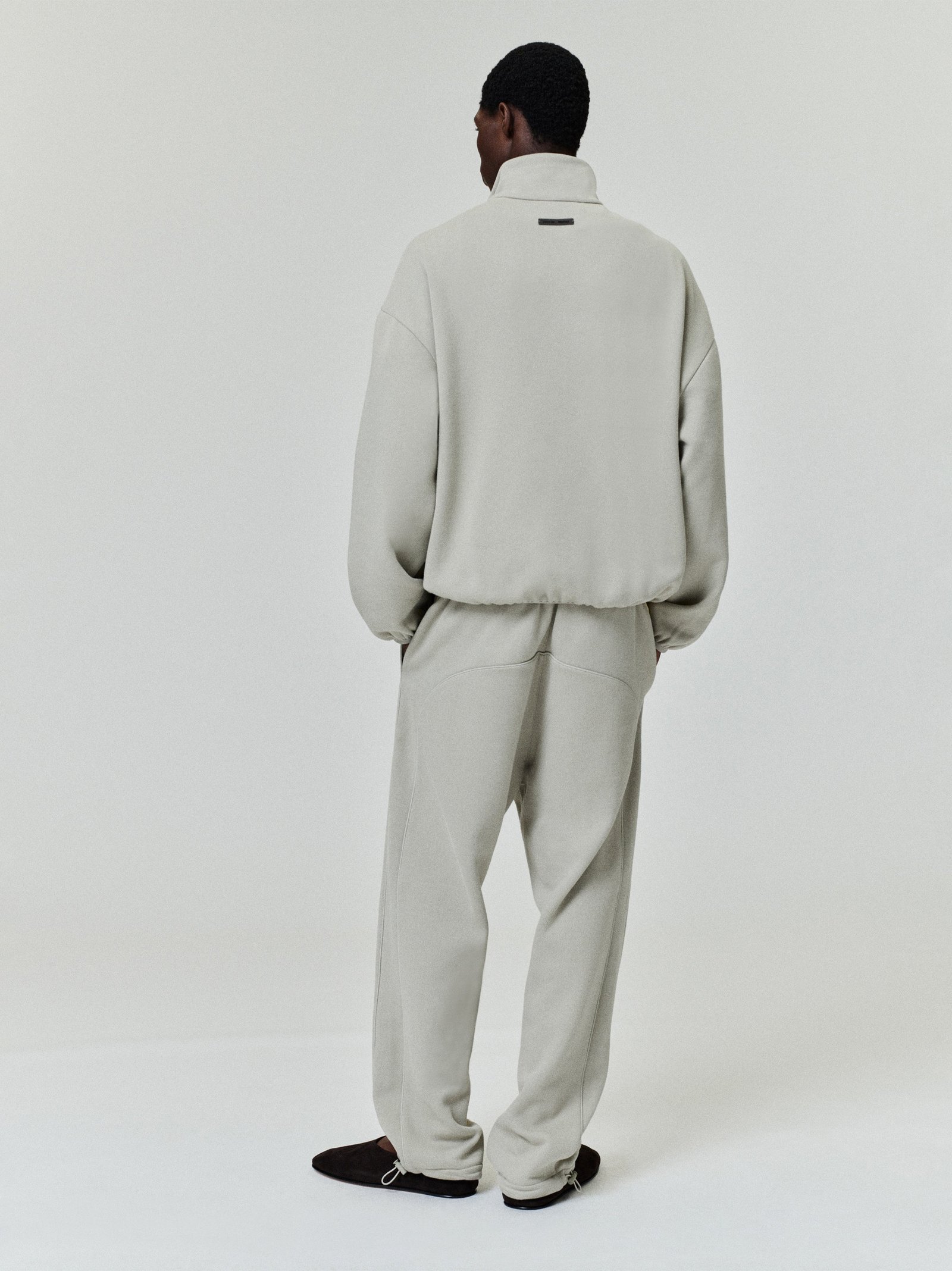 Relaxed Fleece Sweatpant With Piping - Image 3